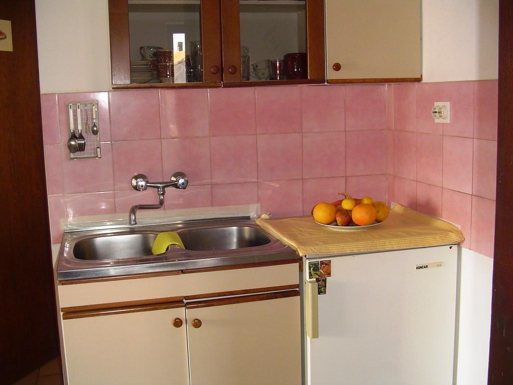 Apartments Ana&Neso Pakoštane Rum bild